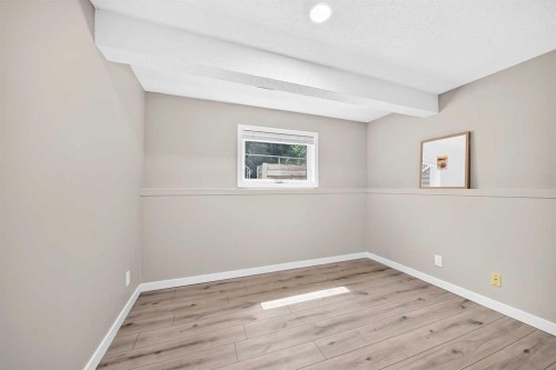 3569 Douglas Woods Heights Se, Calgary, AB - Indoor Photo Showing Other Room