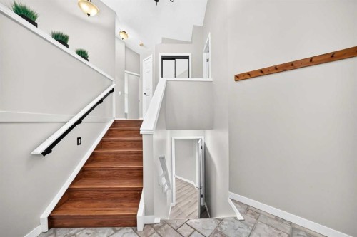 3569 Douglas Woods Heights Se, Calgary, AB - Indoor Photo Showing Other Room