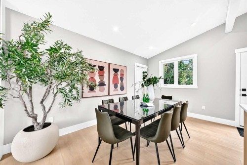 1635 32 Avenue Nw, Calgary, AB - Indoor Photo Showing Dining Room