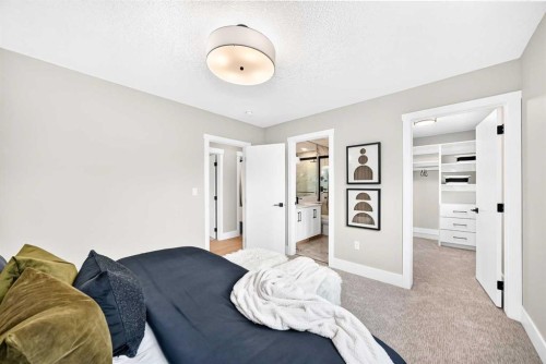 1635 32 Avenue Nw, Calgary, AB - Indoor Photo Showing Bedroom