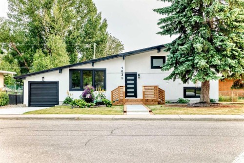 1635 32 Avenue Nw, Calgary, AB - Outdoor