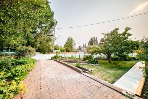 1635 32 Avenue Nw, Calgary, AB - Outdoor