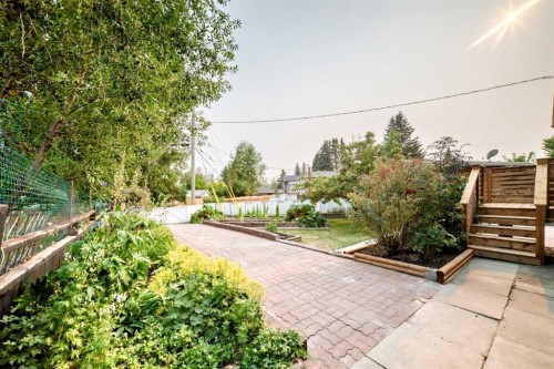 1635 32 Avenue Nw, Calgary, AB - Outdoor