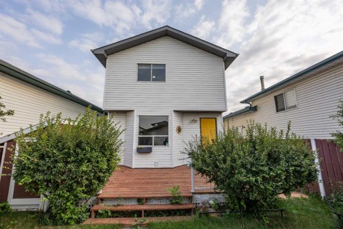 133 Applemead Close Se Close, Calgary, AB - Outdoor