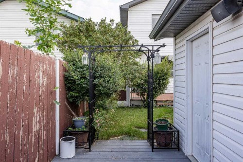 133 Applemead Close Se Close, Calgary, AB - Outdoor With Deck Patio Veranda With Exterior