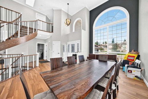 199 Hampstead Way Nw, Calgary, AB - Indoor Photo Showing Dining Room