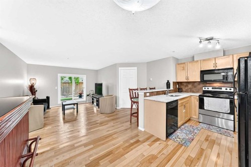 110-6315 Ranchview Drive Nw, Calgary, AB - Indoor Photo Showing Kitchen