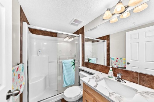 110-6315 Ranchview Drive Nw, Calgary, AB - Indoor Photo Showing Bathroom