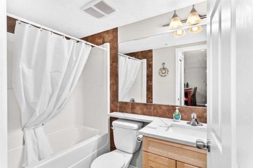110-6315 Ranchview Drive Nw, Calgary, AB - Indoor Photo Showing Bathroom