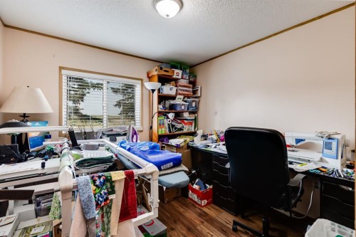 806 Beckner Crescent, Carstairs, AB - Indoor Photo Showing Office