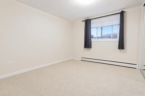 202-10305 116 Street Nw, Edmonton, AB - Indoor Photo Showing Other Room
