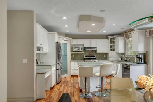 11 Tuscany Ridge Park Nw, Calgary, AB - Indoor Photo Showing Kitchen