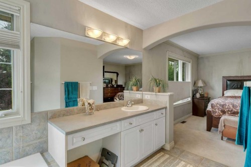 11 Tuscany Ridge Park Nw, Calgary, AB - Indoor Photo Showing Bathroom
