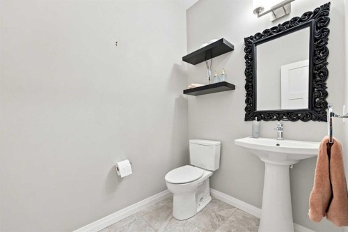 12 Masters Court Se, Calgary, AB - Indoor Photo Showing Bathroom