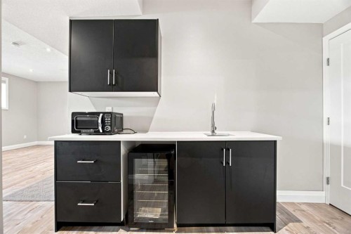12 Masters Court Se, Calgary, AB - Indoor Photo Showing Kitchen