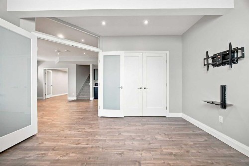 12 Masters Court Se, Calgary, AB - Indoor Photo Showing Other Room