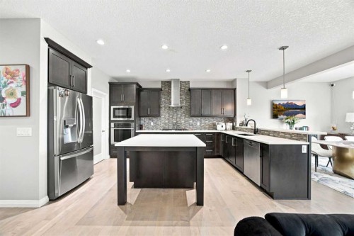 12 Masters Court Se, Calgary, AB - Indoor Photo Showing Kitchen With Upgraded Kitchen