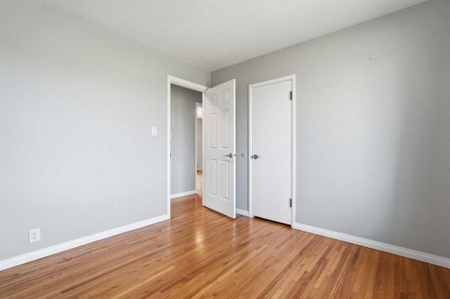 301 3Rd Street West, Standard, AB - Indoor Photo Showing Other Room