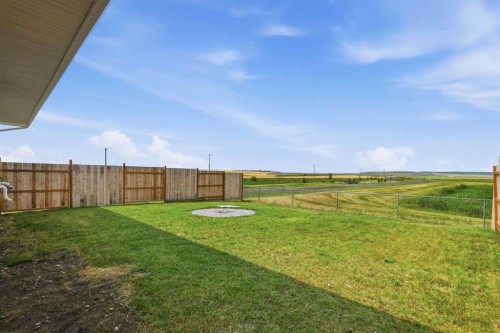 301 3Rd Street West, Standard, AB - Outdoor