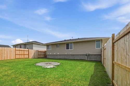 301 3Rd Street West, Standard, AB - Outdoor