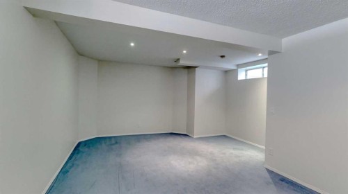 157 Harvest Gold Heights Ne, Calgary, AB - Indoor Photo Showing Other Room