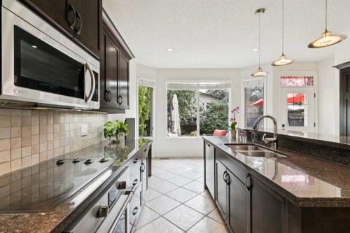 2213 27 Avenue Sw, Calgary, AB - Indoor Photo Showing Kitchen With Double Sink With Upgraded Kitchen