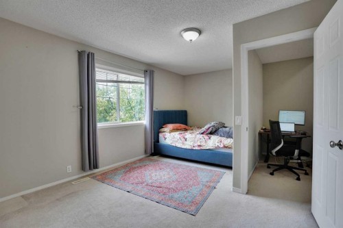62 Covewood Manor, Calgary, AB - Indoor Photo Showing Bedroom