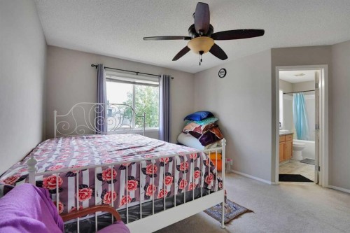 62 Covewood Manor, Calgary, AB - Indoor Photo Showing Bedroom