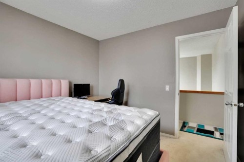62 Covewood Manor, Calgary, AB - Indoor Photo Showing Bedroom