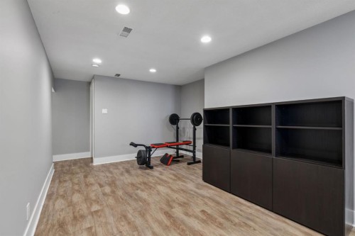 91 Winslow Crescent Sw, Calgary, AB - Indoor