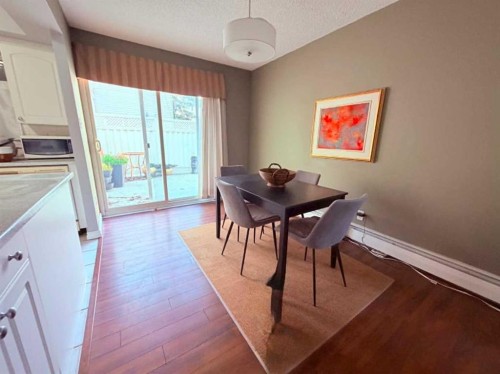 129-6919 Elbow Drive Sw, Calgary, AB - Indoor Photo Showing Dining Room