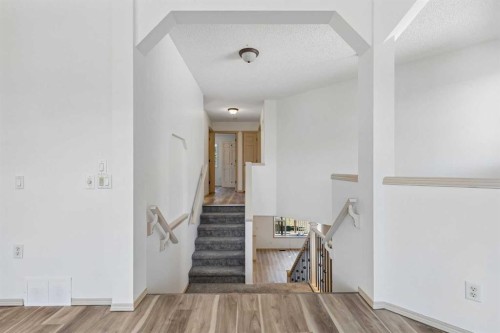 420 Royal Oak Circle Nw, Calgary, AB - Indoor Photo Showing Other Room