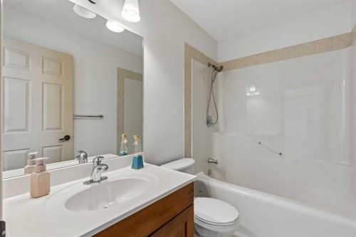 420 Royal Oak Circle Nw, Calgary, AB - Indoor Photo Showing Bathroom