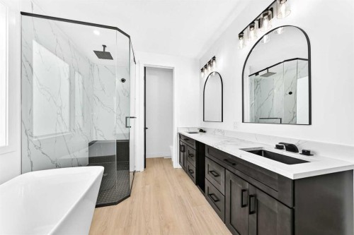 79 Sundown Way, Cochrane, AB - Indoor Photo Showing Bathroom