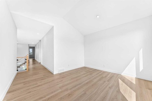 79 Sundown Way, Cochrane, AB - Indoor Photo Showing Other Room