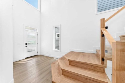 79 Sundown Way, Cochrane, AB - Indoor Photo Showing Other Room