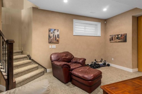2526 3 Avenue Nw, Calgary, AB - Indoor