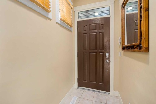 2526 3 Avenue Nw, Calgary, AB - Indoor Photo Showing Other Room