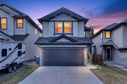 377 Panora Way Nw, Calgary, AB - Outdoor With Facade
