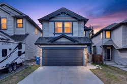 377 Panora Way NW Calgary, AB T3K 0V2