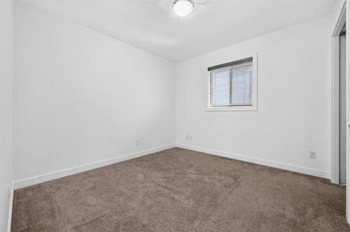 377 Panora Way Nw, Calgary, AB - Indoor Photo Showing Other Room