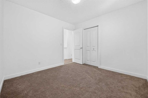 377 Panora Way Nw, Calgary, AB - Indoor Photo Showing Other Room