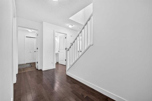 377 Panora Way Nw, Calgary, AB - Indoor Photo Showing Other Room