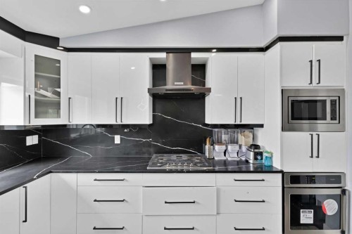 255133 Range Road 281, Rural Rocky View County, AB - Indoor Photo Showing Kitchen
