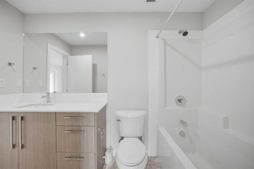 2303-60 Skyview Ranch Road Ne, Calgary, AB - Indoor Photo Showing Bathroom