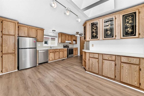262 Burroughs Circle Ne, Calgary, AB 