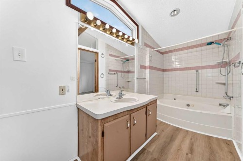 262 Burroughs Circle Ne, Calgary, AB 