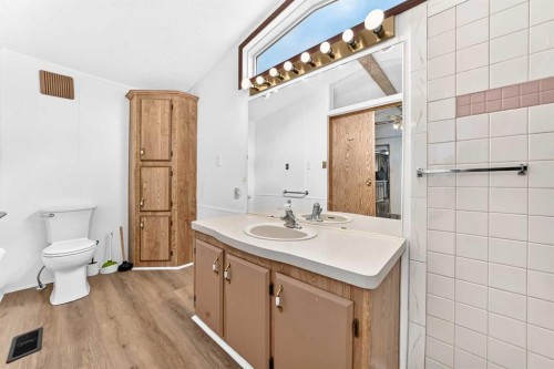 262 Burroughs Circle Ne, Calgary, AB 