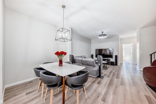 276 Belmont Boulevard Sw, Calgary, AB - Indoor