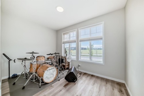 276 Belmont Boulevard Sw, Calgary, AB - Indoor